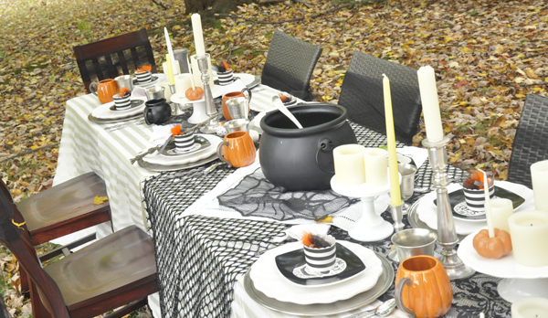 halloween-table-setting